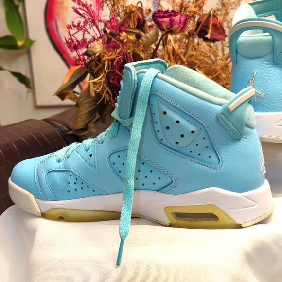 Jordan 6 retro UNC blue on white - Picture 4 of 11